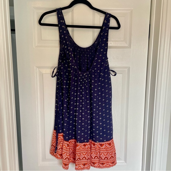Navy and Orange Sleeveless Dress - Picture 7 of 9